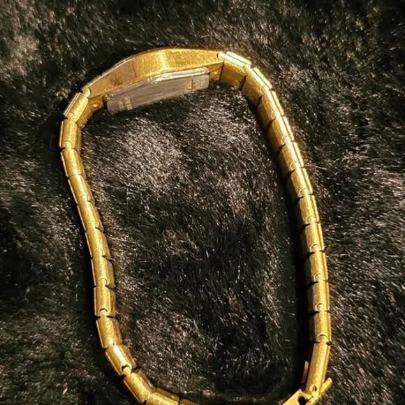 Vintage goldtone ladies Bulova watch main image 4